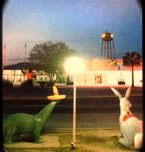 583