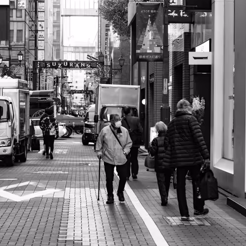 Moment 13 - Window shopping in Tokyo