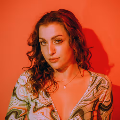 Mavi Taylor - Liquor