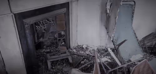 Item #13473500973687785898796463285955460631407349614781281766798596456329343139841 Media