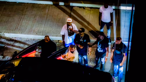 Item #37595592841557618650085123110397638345191304019698186619399195991394433892452 Media