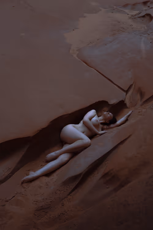 Item #83332782865168099246111470793904216784049773190563389119764666142111538610177 Media