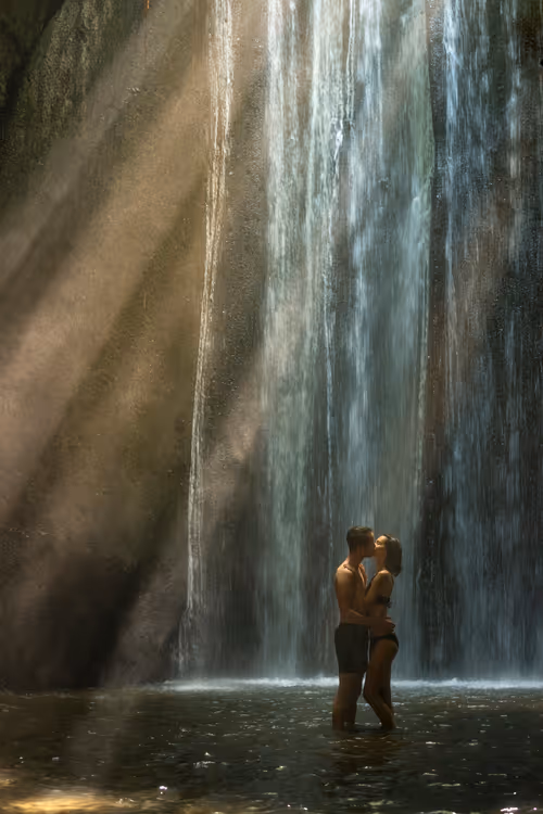 Item #21220469228534161722966740220047830052013954901573509815299023125925421121537 Media