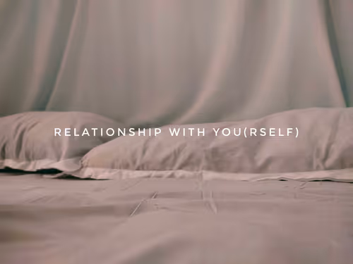 Item #70286753802952668415220449945468597137355207227032312187180156954660866883585 Media