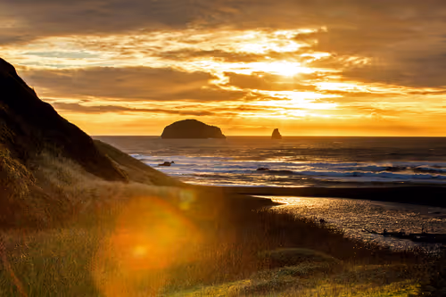 Item #35061641611689379192582426000643875559766385967615314722725717897661059694593 Media