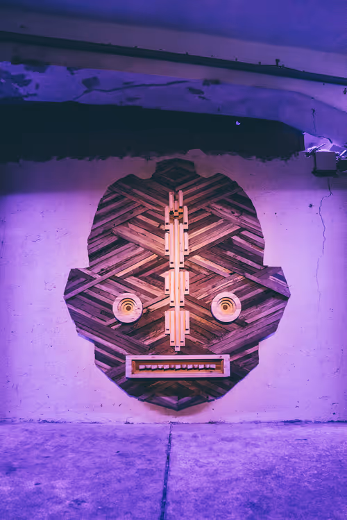 Item #54688137389352509344092767467911615879738143210533731435142059571984952459265 Media