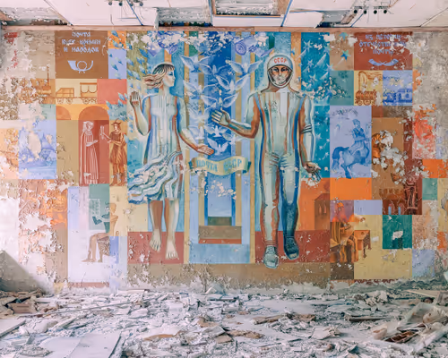 Item #48137969834760964202008615445069010109172114455099533143483873101473921368065 Media