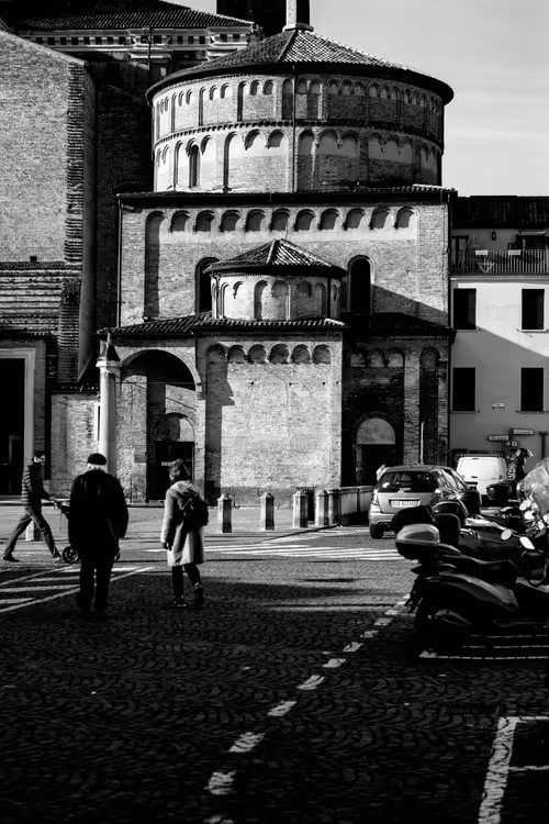 Item #45245954561739250647721297231397512512002936420470278914475866960880363110401 Media