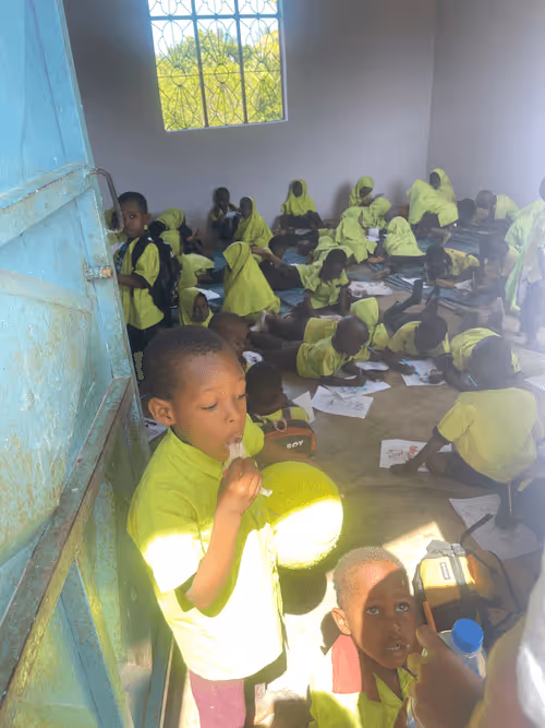 Item #56530305856873044538432398284863534629258124797706589154643470579183355166721 Media