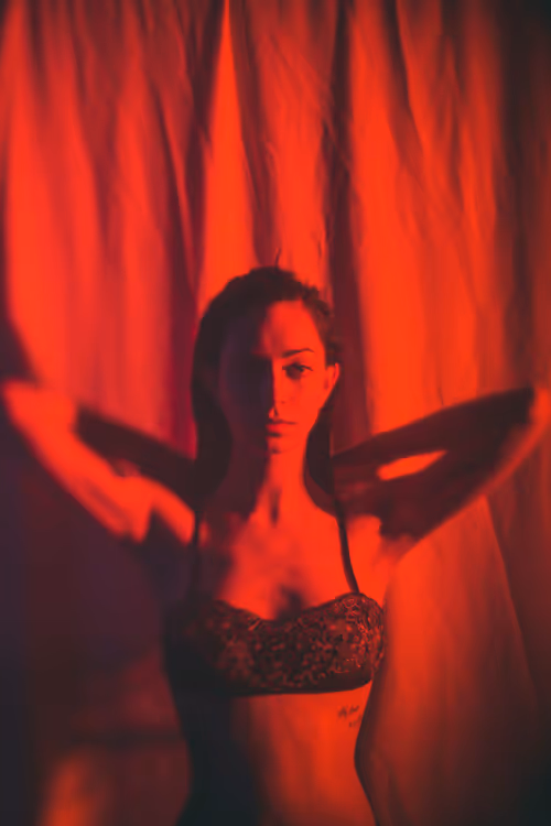 Item #113300456265572054290641269231913614430655375386256613734739386361077955559425 Media