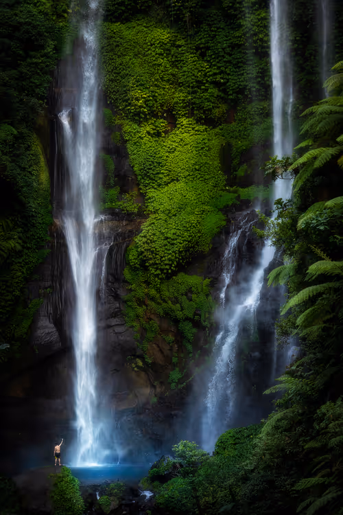 Item #21220469228534161722966740220047830052013954901573509815299023131422979260417 Media