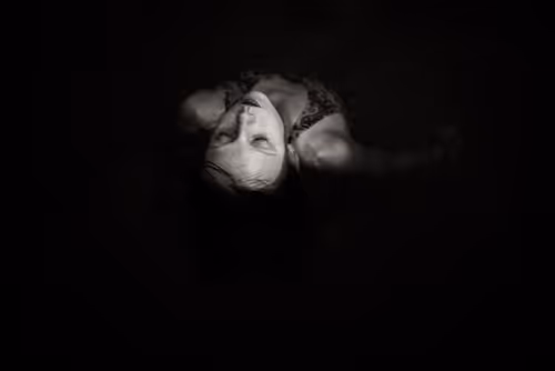 Item #107338736840495903892700830333162816701828415005499690242546380939595110940673 Media