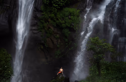 Item #21220469228534161722966740220047830052013954901573509815299023114930304843777 Media