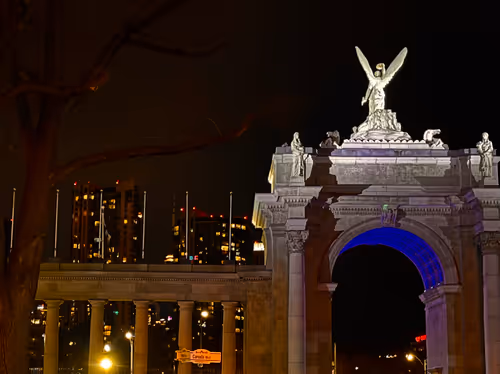 Item #33261409280827848890636833313665954217119010705453802455397167656898404548612 Media