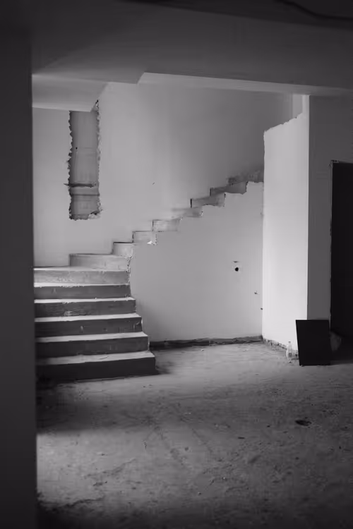 Item #41511358907237915435199796220866542240781595869451713202606805075868749135873 Media