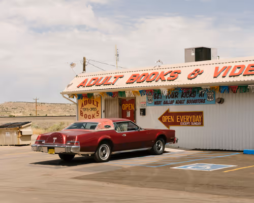 Item #109806160763287269054445930967436506393505317545733357915234866659959645405185 Media