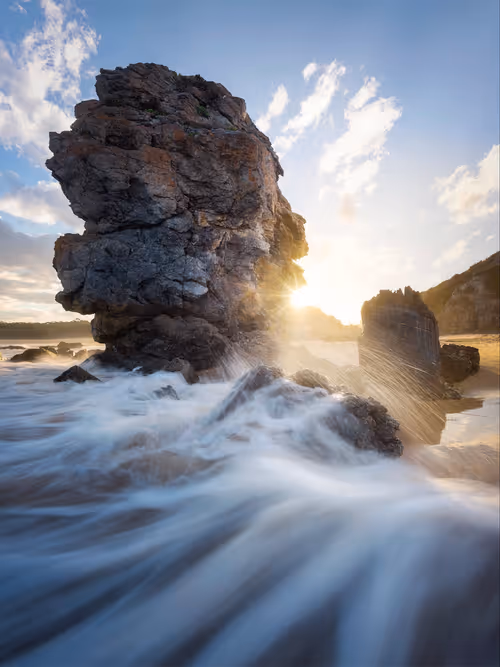 Item #112241139933589088795661151874445265147488650533013612432304602917723453784065 Media