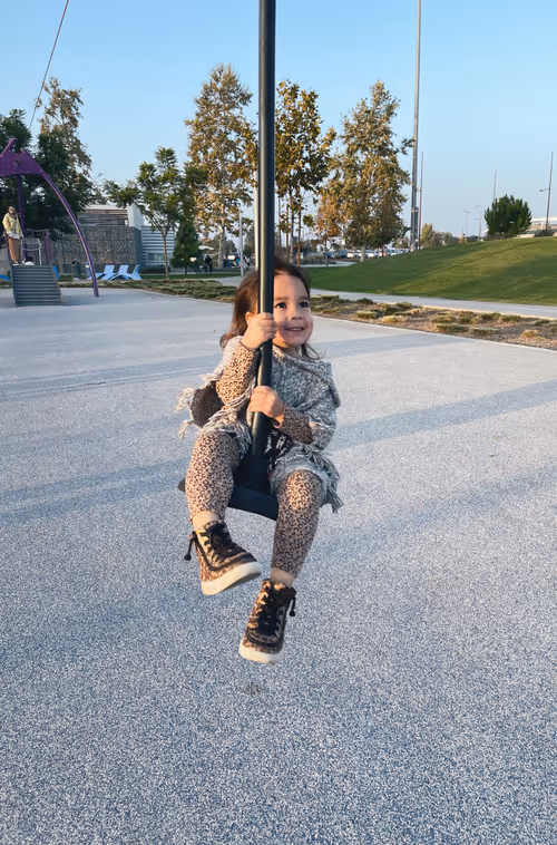 Item #62437439308456912945506612413278711304465204586047969314274856133768064794625 Media