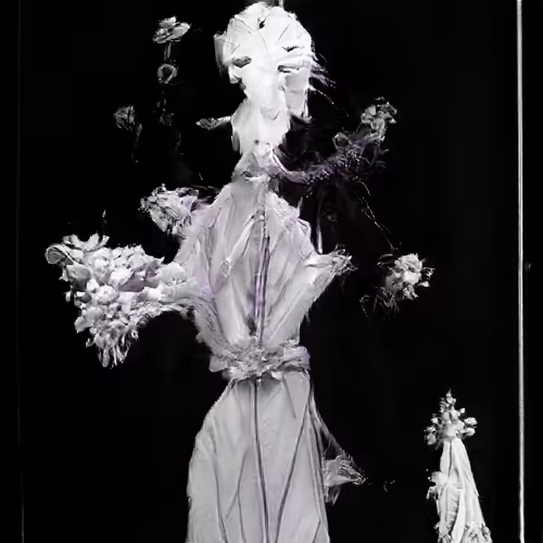 Item #73965938677436827353031905045376119701420062458984865998666354972868185423873 Media