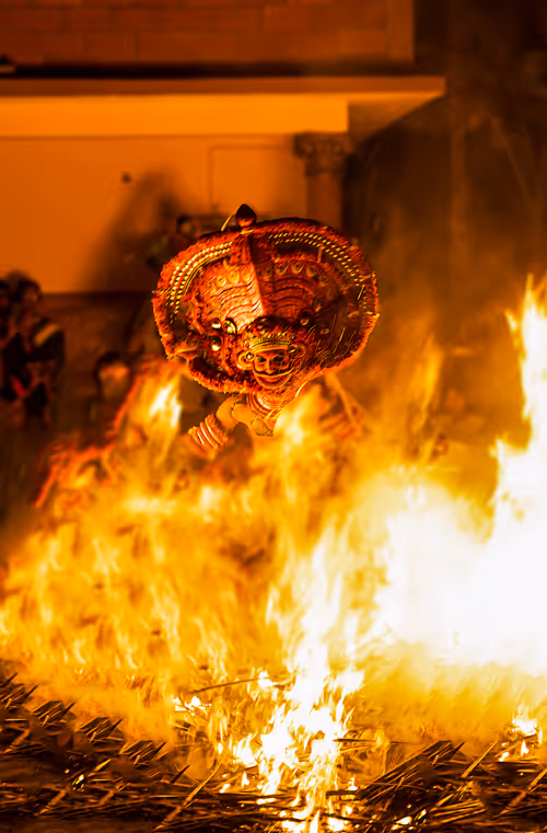 Item #19336824291871591556286260799309526990689001560972622645447067372165917573121 Media