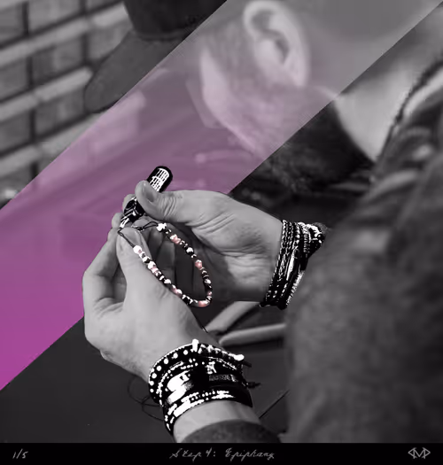 Item #48999611461054104600461829727447629278374359778245277984633063126817916846085 Media