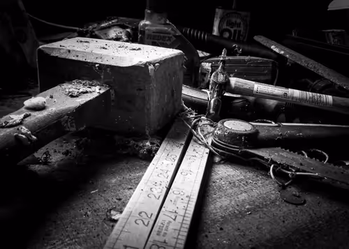 Item #13808566049018172029737959666096611307400355353841900688345406269807117991937 Media