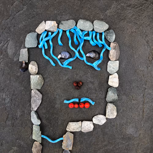 Item #98107617753721193587173935520703534334244090805083319737588344828267698585601 Media