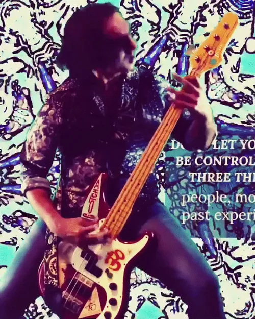 Item #82240568285657350094227215945383554357299527627697379729905397803635609436161 Media