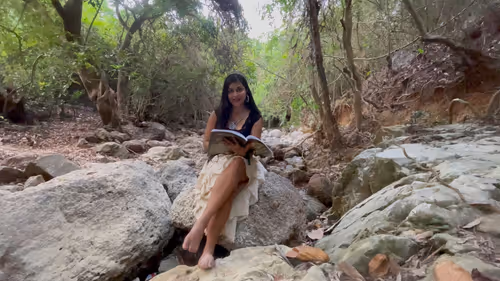 Item #20945846609066234406057793777704934435369282215282251452100139170758901366785 Media