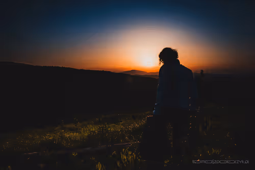 Item #46709965239587215851558087466762379659612403751449934923508460042924037505026 Media