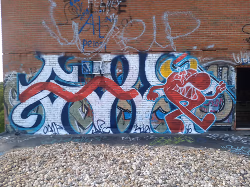 Item #27072230720963420352910716930162937553660677203430111857303730625121718632449 Media