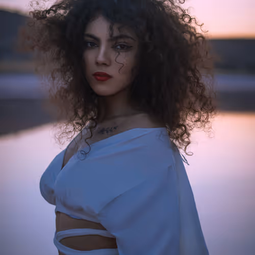PORTRAIT - ZhkNMLG6uA