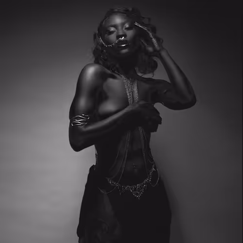 EMPRESS B/W