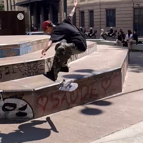 Nollie heel fs nose slide ‼️
