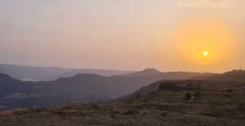 Item #39916610678052500138596211548792698776473563312308341193271399296213427683329 Media