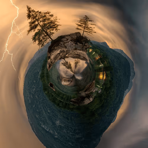 Item #33967597891392155351384980553994882442303756807492205648420271204603111931914 Media