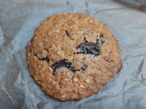 Item #38190973239457588716507163029792205668620327724240869112358819680912708468737 Media