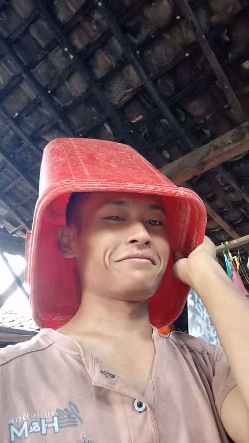 Item #439049340968981866709079485805570550088941763084455559998263122806030991361 Media