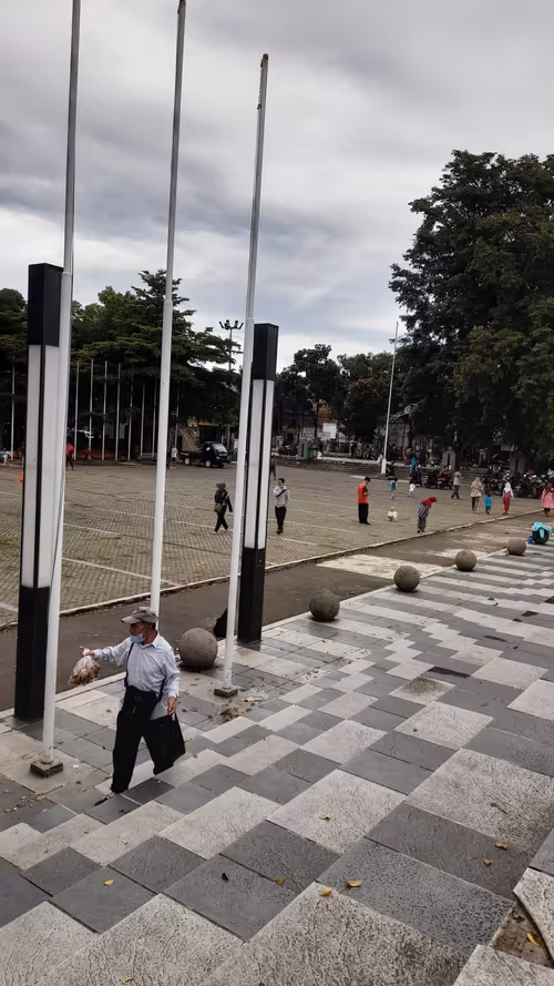 Item #63526853826198392406713632396927402135377910801782658572975433557523646382081 Media