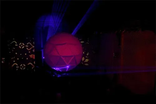 Item #15640196391568753366380860388153831806924111218358534206446070734187728470017 Media