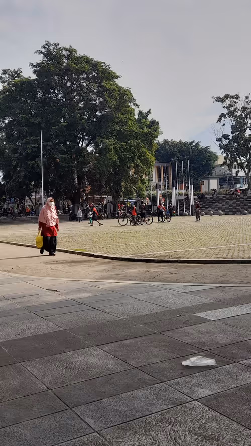 Item #63526853826198392406713632396927402135377910801782658572975433575115832426497 Media