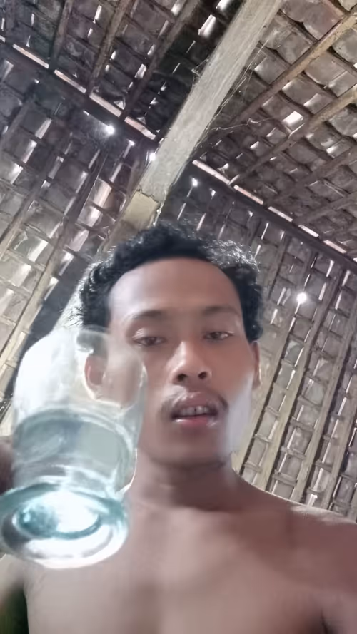 Item #439049340968981866709079485805570550088941763084455559998263054636310069249 Media