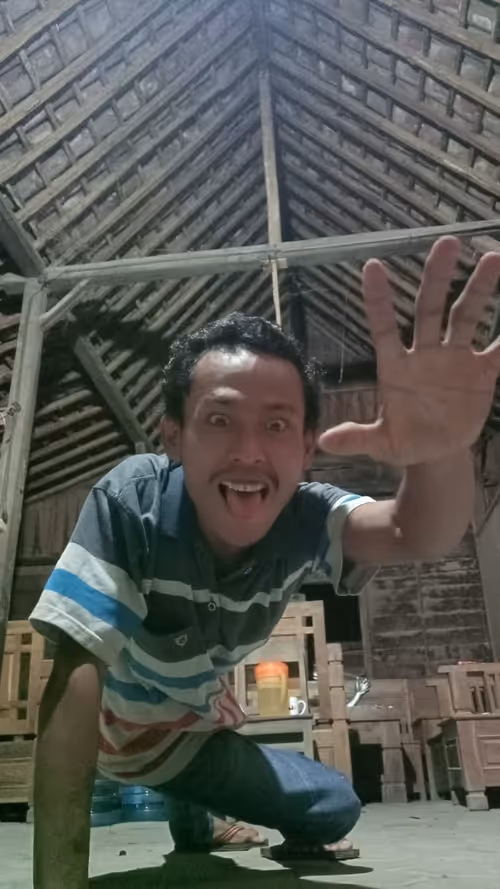 Item #439049340968981866709079485805570550088941763084455559998263083223612391425 Media