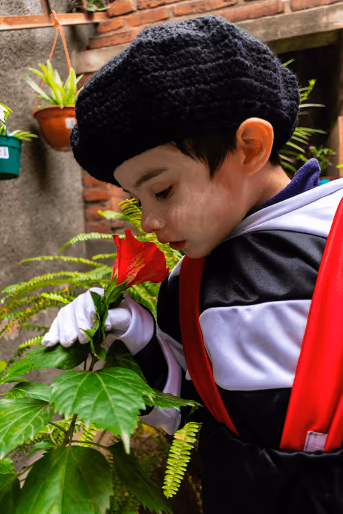 Item #68974856610287891345398477420152131783231641207281089982933452526411178835969 Media