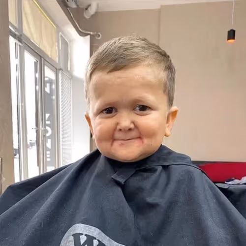 Item #10531240786917548224898635287693052285348729385778404003744191081310532403201 Media