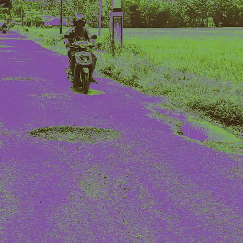 Item #104754123882475818247170542470740733148210949149290986238917319573871798518760 Media