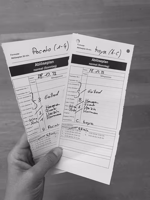 Item #48208519784473218960603621002887999920999392220417756079881213111367567933462 Media