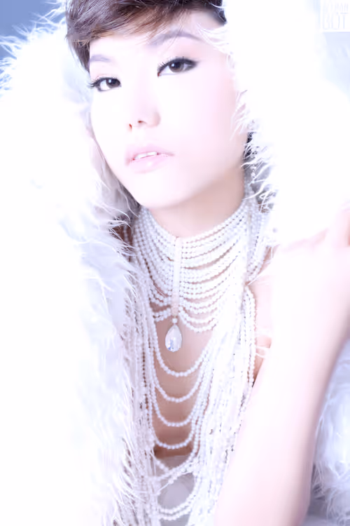 Item #20696694245302026019956573627021940476029628567066506294729885131714773123073 Media