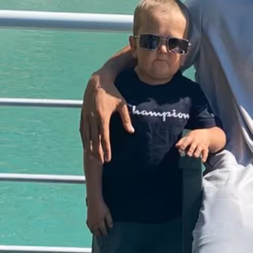 Item #10531240786917548224898635287693052285348729385778404003744191083509555658753 Media