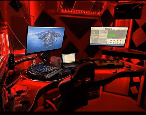 Item #41423174657448755454775180770704774351895892577704630438802697497295414362113 Media